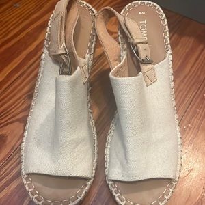 Tom’s canvas sandal wedges size 9